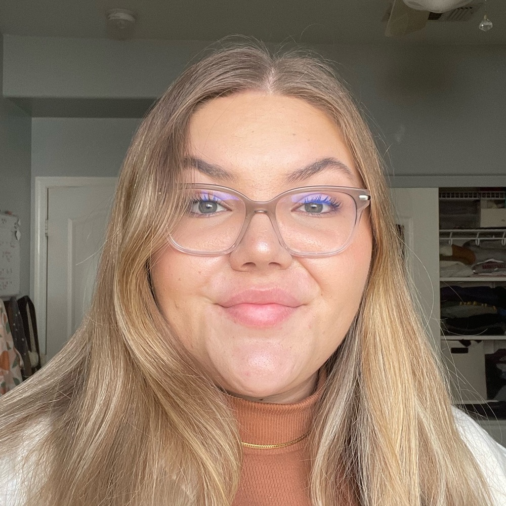 Meet your Posher, Nicole
